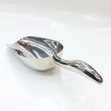 #4052-C; Stainless steel ice scoop..