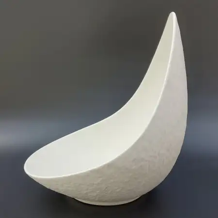 #BS1867-WT; Ceramic oval bowl 8 inches..