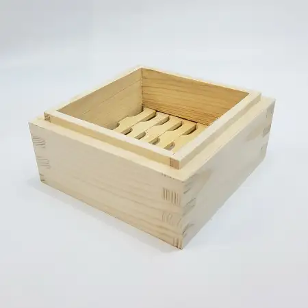 #BT2314; Wooden steamer tray 15x15cm..