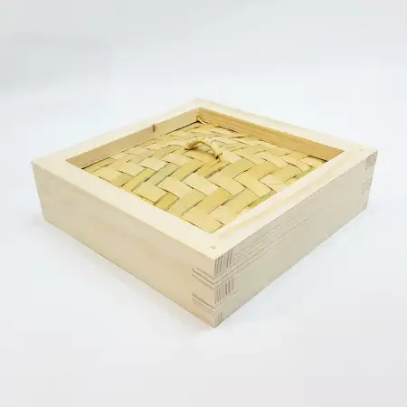#BT2345; Wooden steamer lid 18x18cm ..