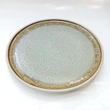 #CH-0990; Ceramic round plate 10 inches..