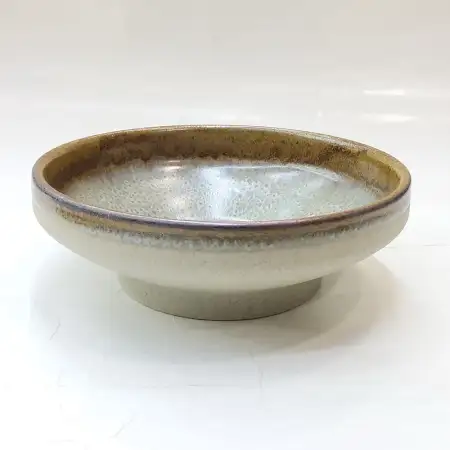 #CH-1096; Ceramic bowl 6 inches..