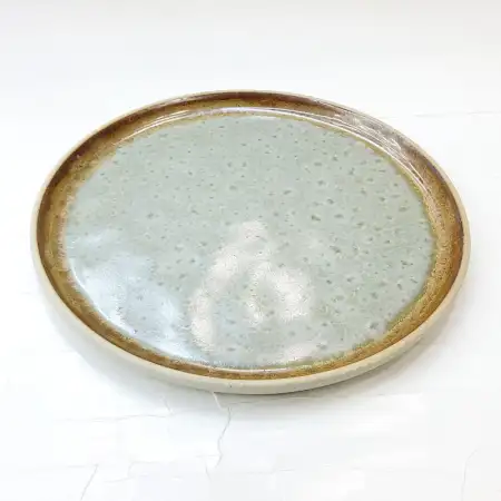 #CH-1133; Ceramic round plate 7.2 inches..