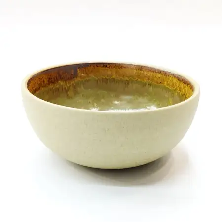 #CH-6428; Ceramic bowl 4.7 inches..
