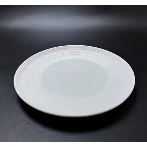 #CM5261; Ceramic plate 10.5 inches