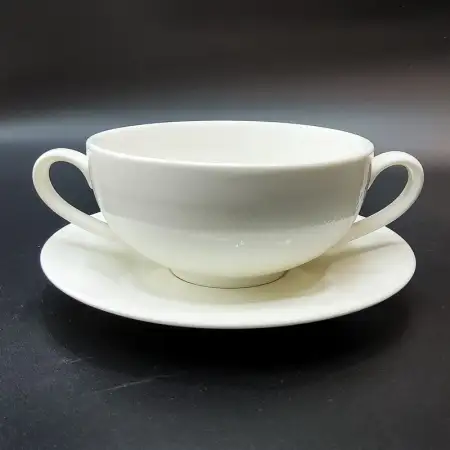 #CT8095; Ceramic 200ml bowl with saucer..
