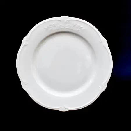 #HB9375; Ceramic plate round 6.5 inches..
