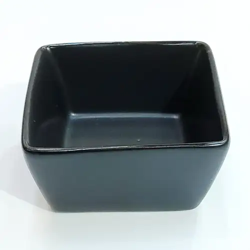 #HN0641-BK; Ceramic square bowl 7.7cm BK