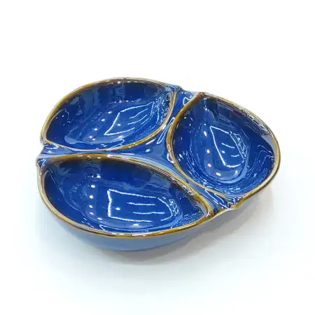#HN7531; Ceramic sauce dish 3 leaves   ..