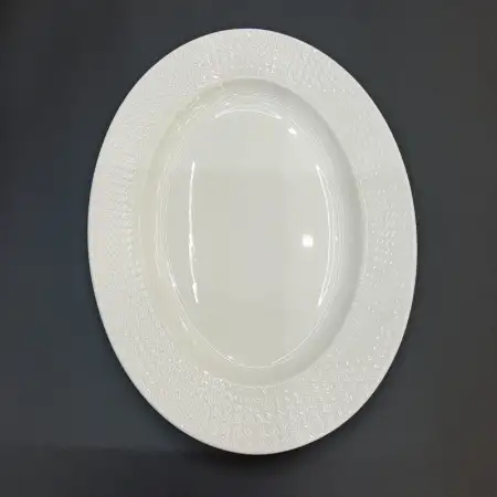 #HT2115; Ceramic oval plate 14 inches..