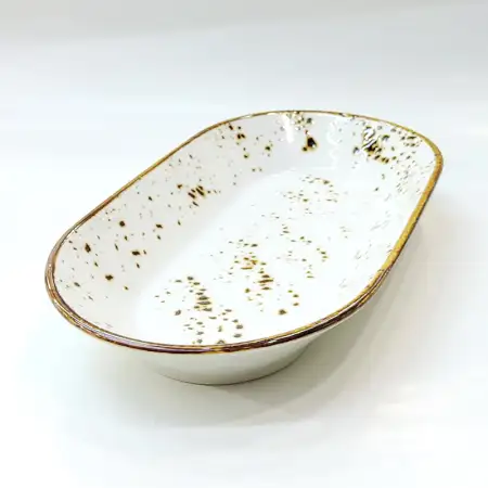 #KK1097-WT; Ceramic oval deep plate 7.25..