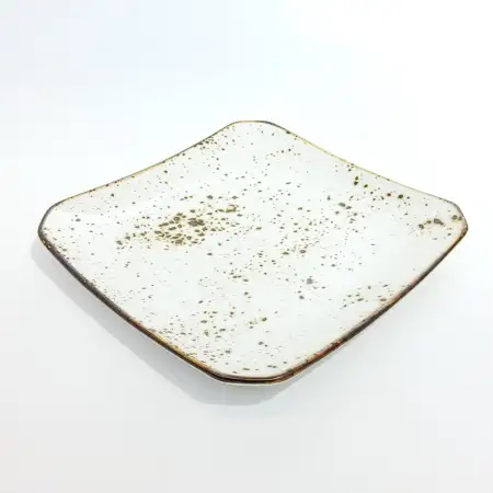#KK1333-WT; Ceramic square plate 26x26cm..
