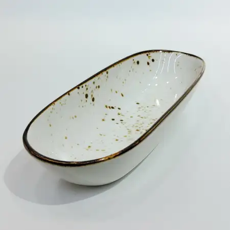 #KK6215-WT; Ceramic 9 inches oval deep p..