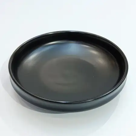 #KK8202-BK; Ceramic 17cm round plate..