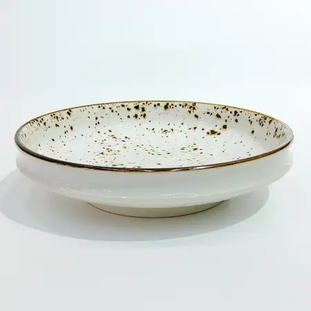 #KK8202-WT; Ceramic 17cm round plate..