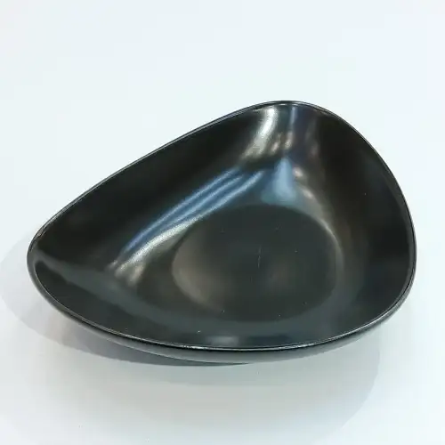 #KK8677-BK: Ceramic 6 inches triangle plate