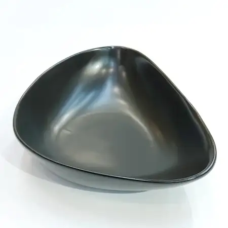 #KK8684-BK; Ceramic 8.5 inches triangle ..