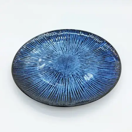 #SB7661; Ceramic 10.7" dinner plate..