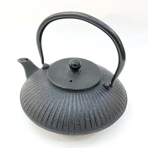#SQ5866; Cast iron tea pot 1.2L