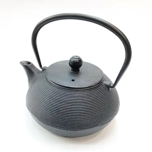 #SQ5910; Cast iron tea pot 0.9L