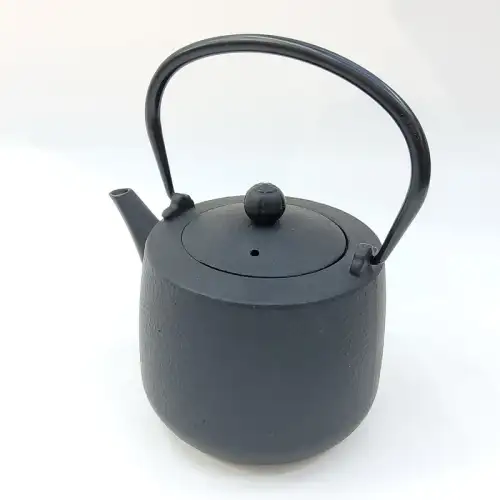 #SQ5965; Cast iron tea pot 1.1L