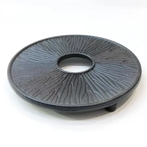 #SQ8890; Cast iron tea pot stand