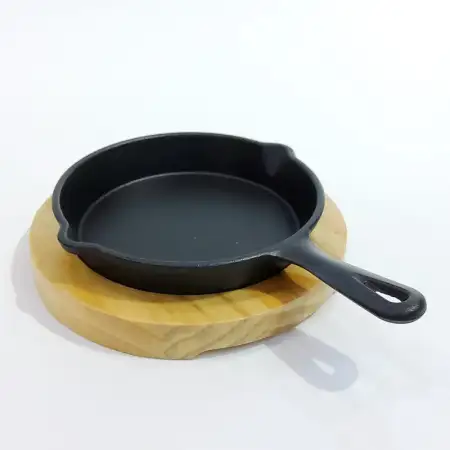 #YY079-6-12; Cast iron pan round 12cm + ..