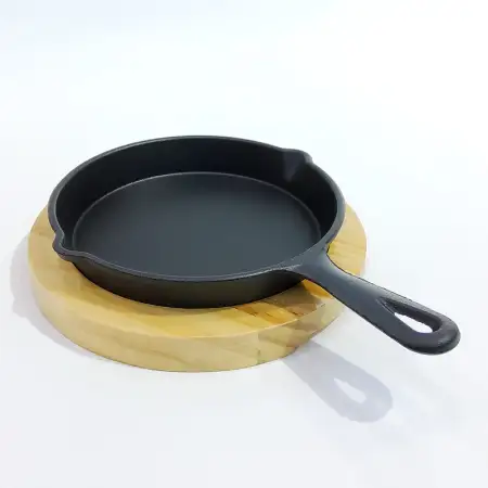 #YY079-6-14; Cast iron pan round 14cm + ..