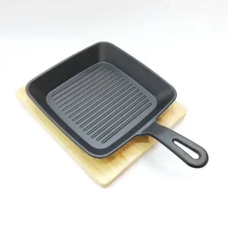 #YY083-155; Cast iron pan square15.5cm +..