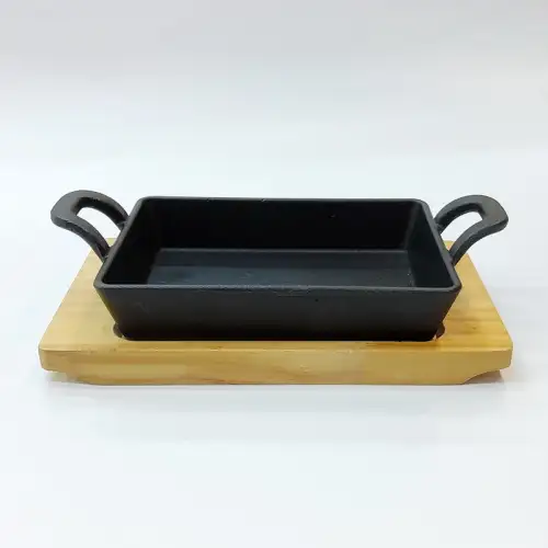 #YY086-1; Cast iron pan 11x16cm with wood tray