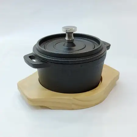 #YY10R-L; Cast iron mini casserole 10cm ..