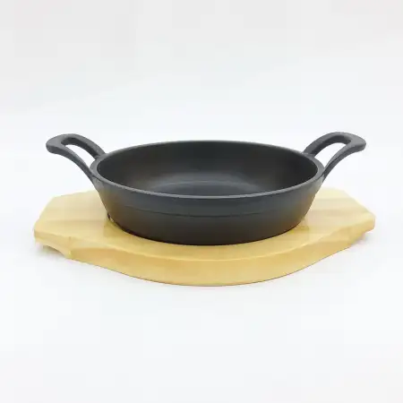#YY185R; Cast iron pan round 18.5cm with..