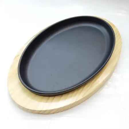 #YY2038; Cast iron pan 28x18cm + wood  ..